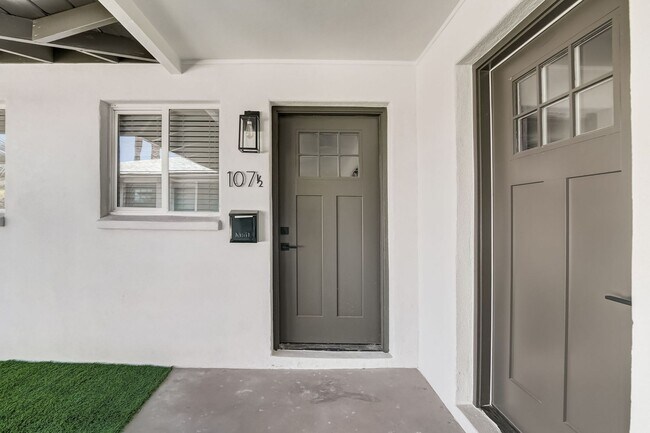 Building Photo - Newly Renovated One Bedroom near ASU in Te...