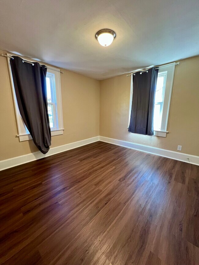 Building Photo - 1116 Murray Ave