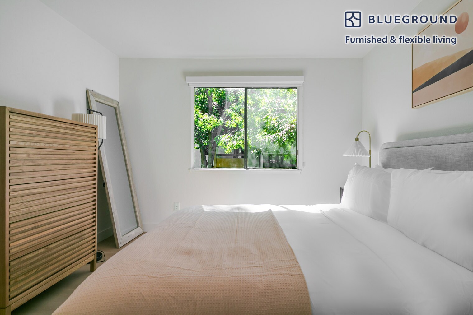 Building Photo - 1600 Villa St