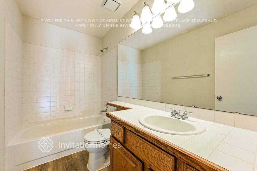 Building Photo - 4511 N Blazingstar Trail