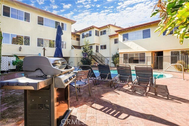 Building Photo - 14934 Dickens St