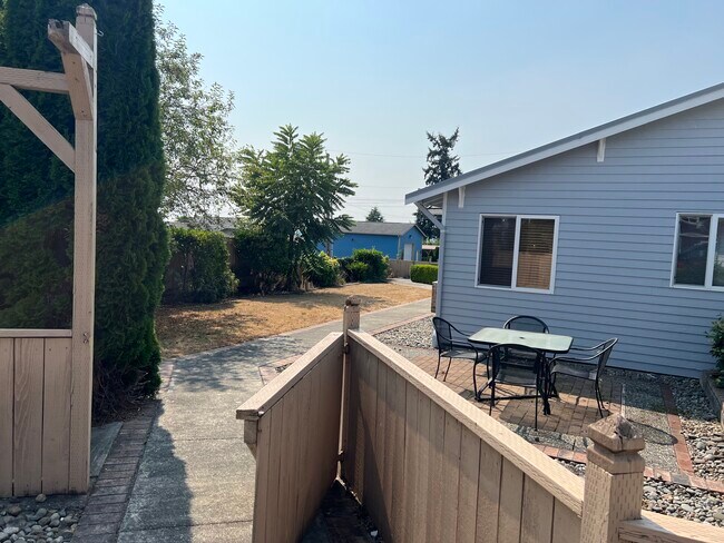 Property entry from driveway - 21204 3rd Ave S