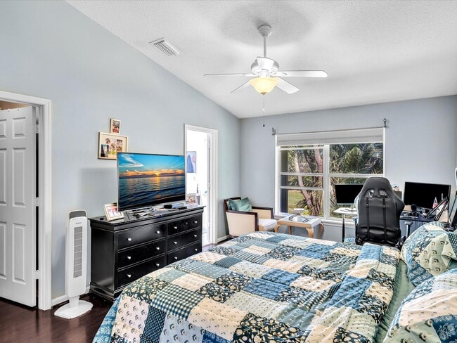 Building Photo - 9695 Porta Leona Ln