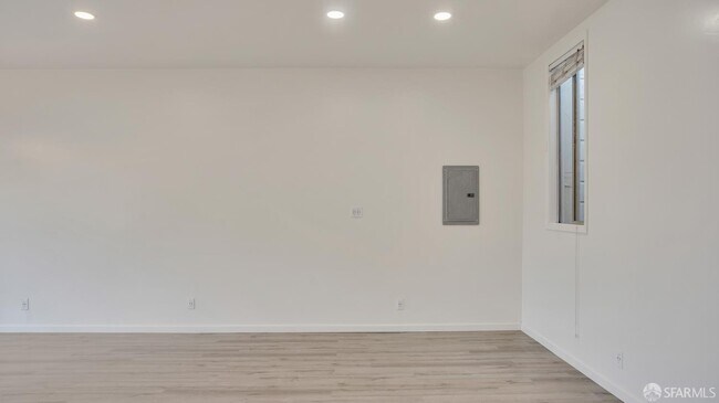 Building Photo - 2612 Greenwich St