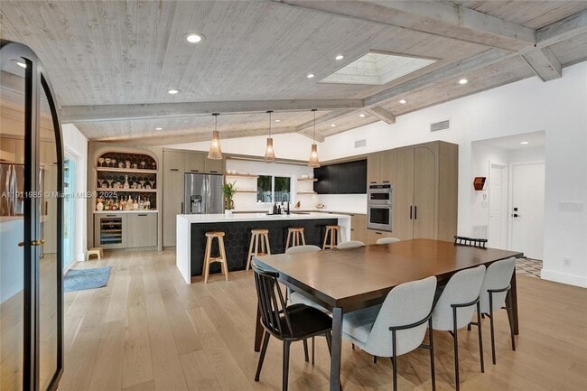 Building Photo - 1020 Bayberry Point Dr