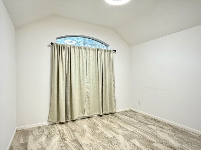 Building Photo - 3226 Candlepine Dr