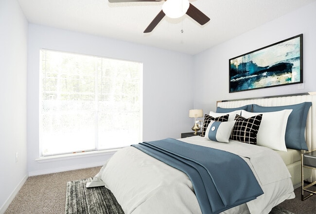 Beautiful and spacious bedroom - Greenview East