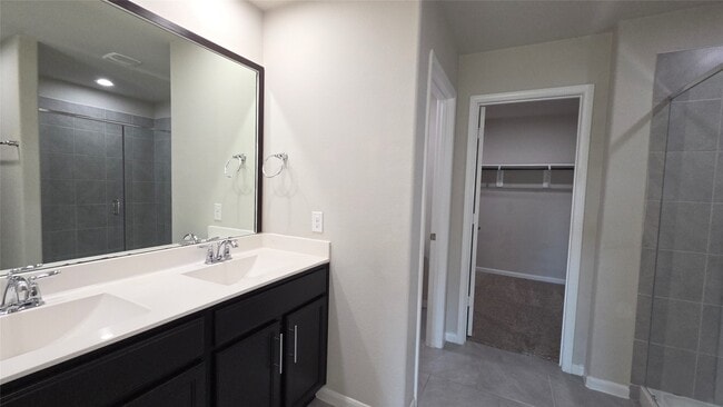 Building Photo - 5611 Pleasant Falls Dr