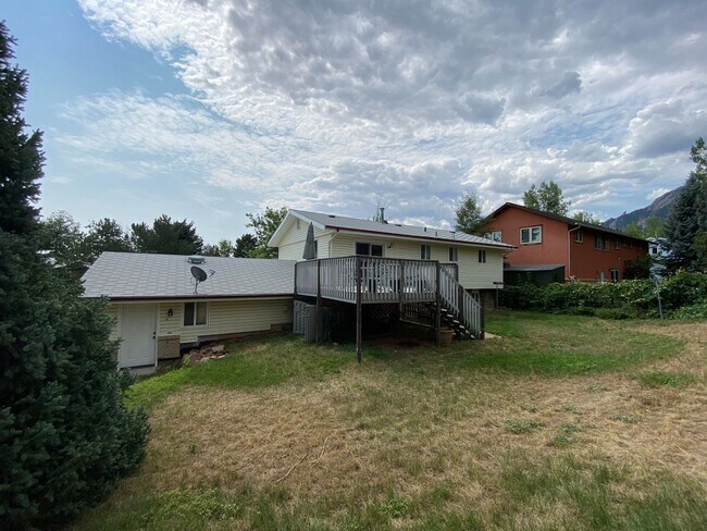 Building Photo - 4 Bed 2 Bath Home In South Boulder.  Devils Thumb Neighborhood!