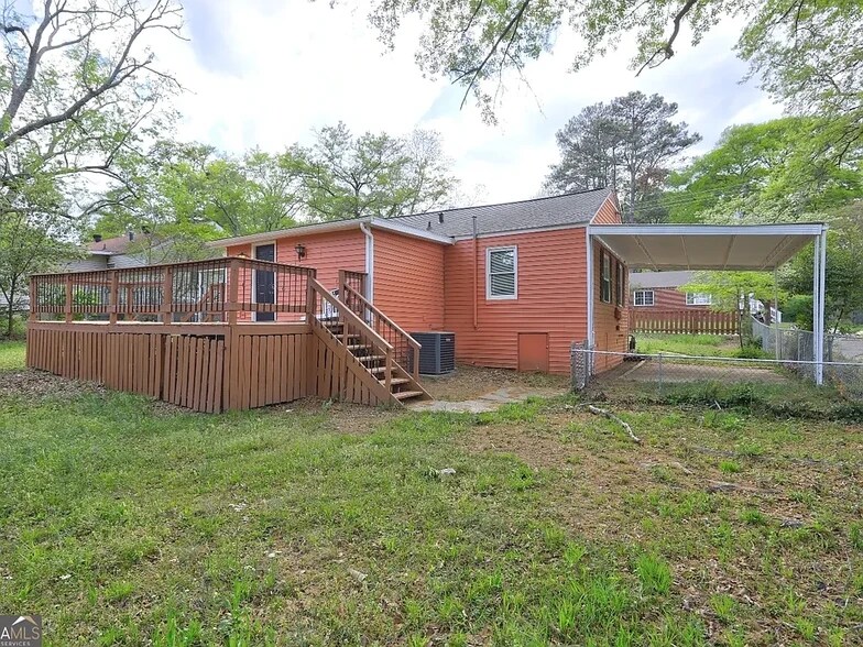 Building Photo - 5164 Phillips Dr