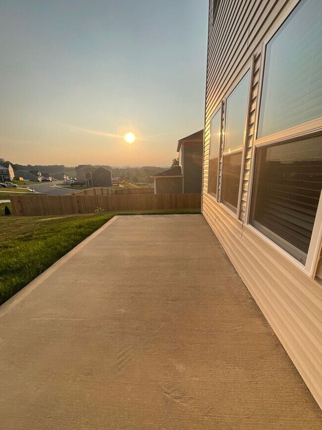 Building Photo - Nice 3 bedroom/2 bath - East Morristown