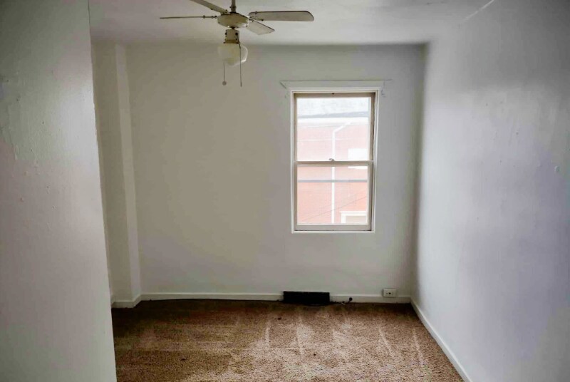 Building Photo - 500 Center Ave