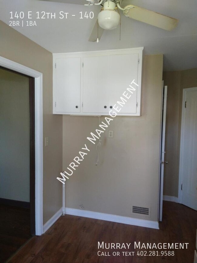 Building Photo - 140 E 12th St