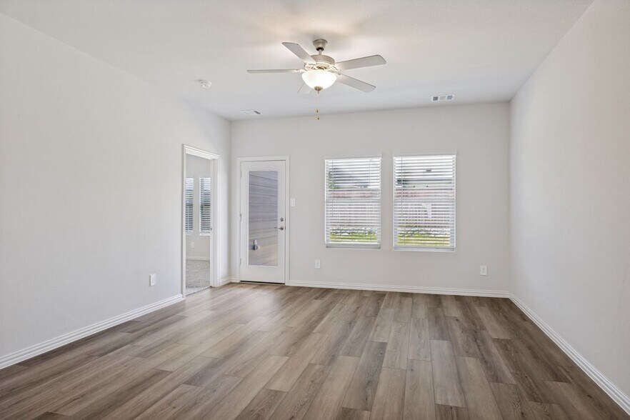 Building Photo - 4000 Marble Fls Dr
