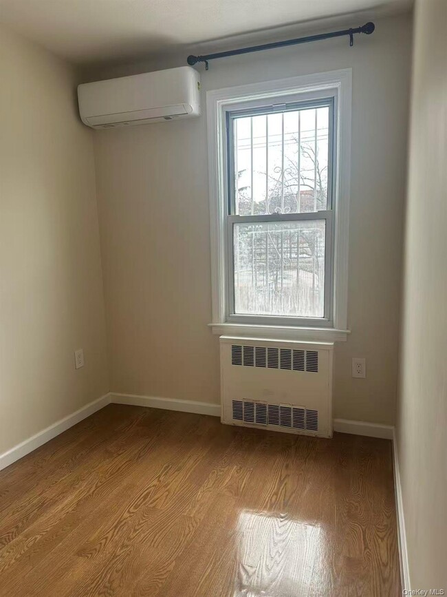 Building Photo - 83-09 57th Ave