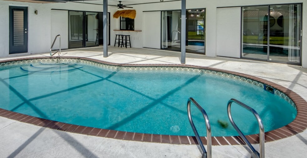 This is a great home for entertaining or hanging out with the family. - 2316 Everest Pky