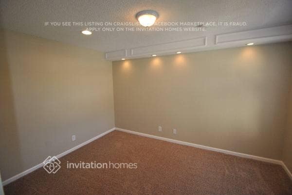 Building Photo - 7584 Colony Lake Dr