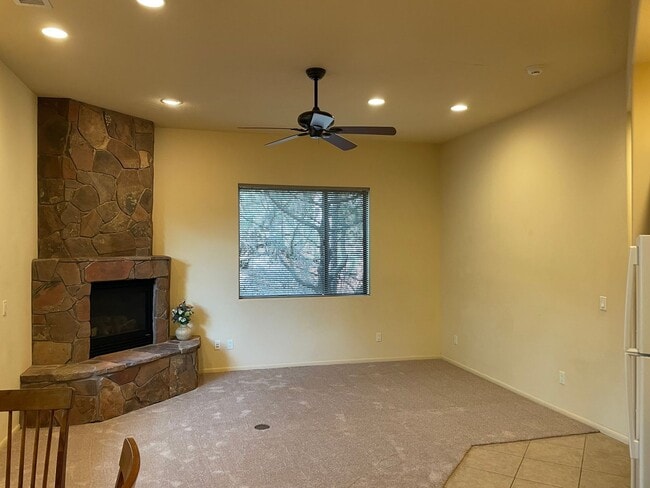 Building Photo - 250 B Kachina Drive, Sedona, AZ 86336, Lease-Only Service
