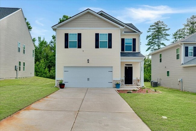 Building Photo - MOVE IN READY