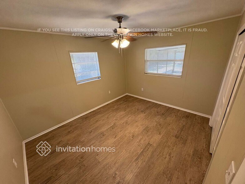 Building Photo - 2310 Sandrala Dr