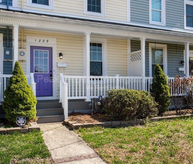 Building Photo - 1209 N 29th St