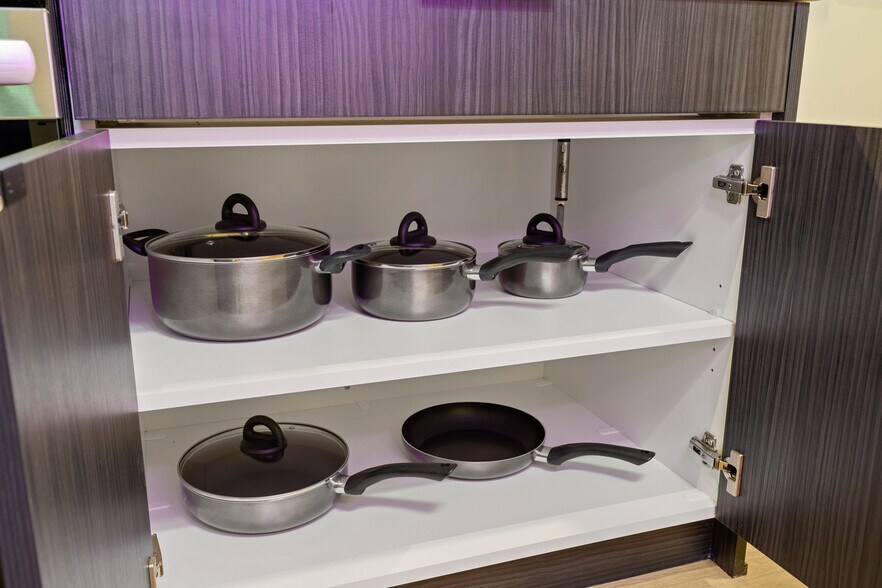 Building Photo - 633 S LaSalle St