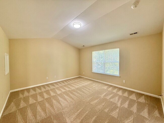 Building Photo - 3932 Laurel Glen Dr