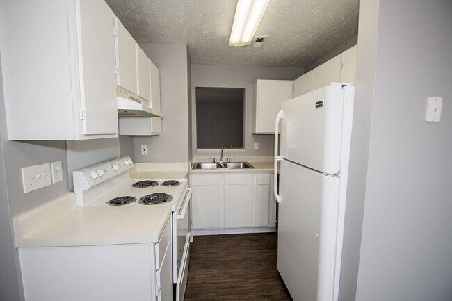 Building Photo - 506 E 38th St