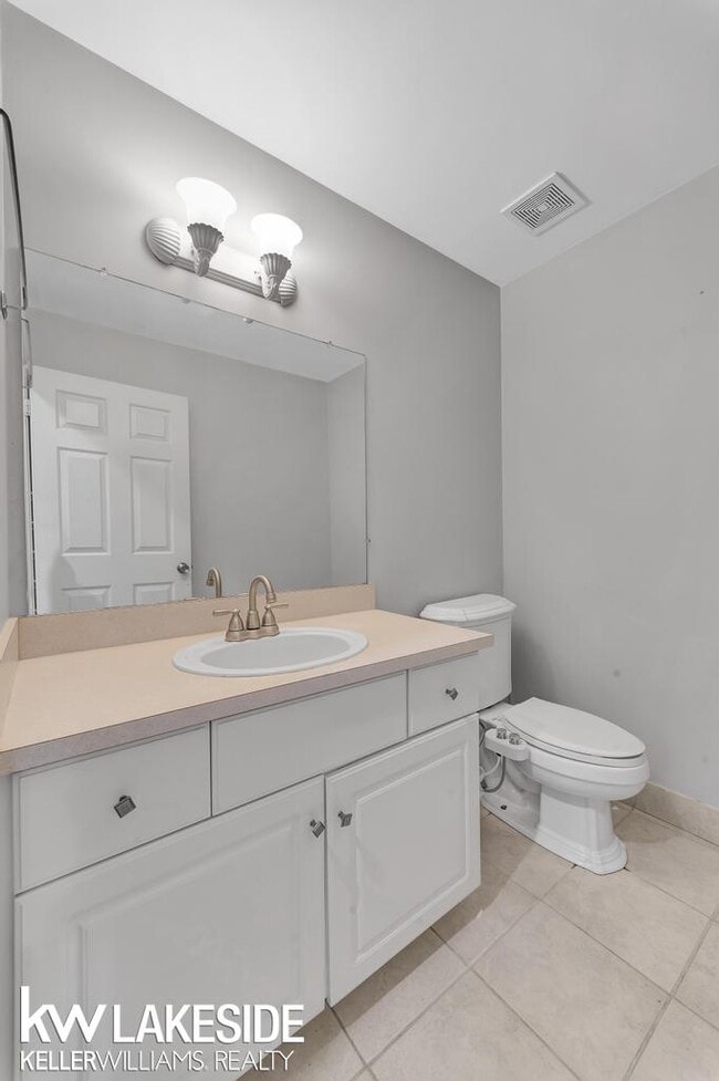 Building Photo - 51460 Blue Spruce Dr