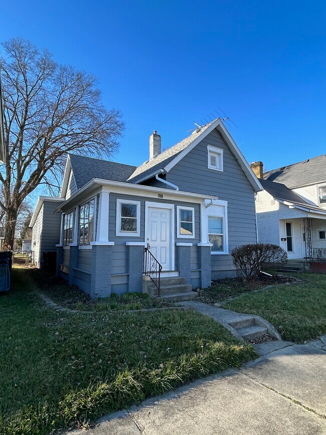 Building Photo - 709 N Jefferson St