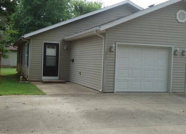 Primary Photo - S Scenic Duplex
