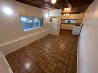 Building Photo - 404 S Foote Ave