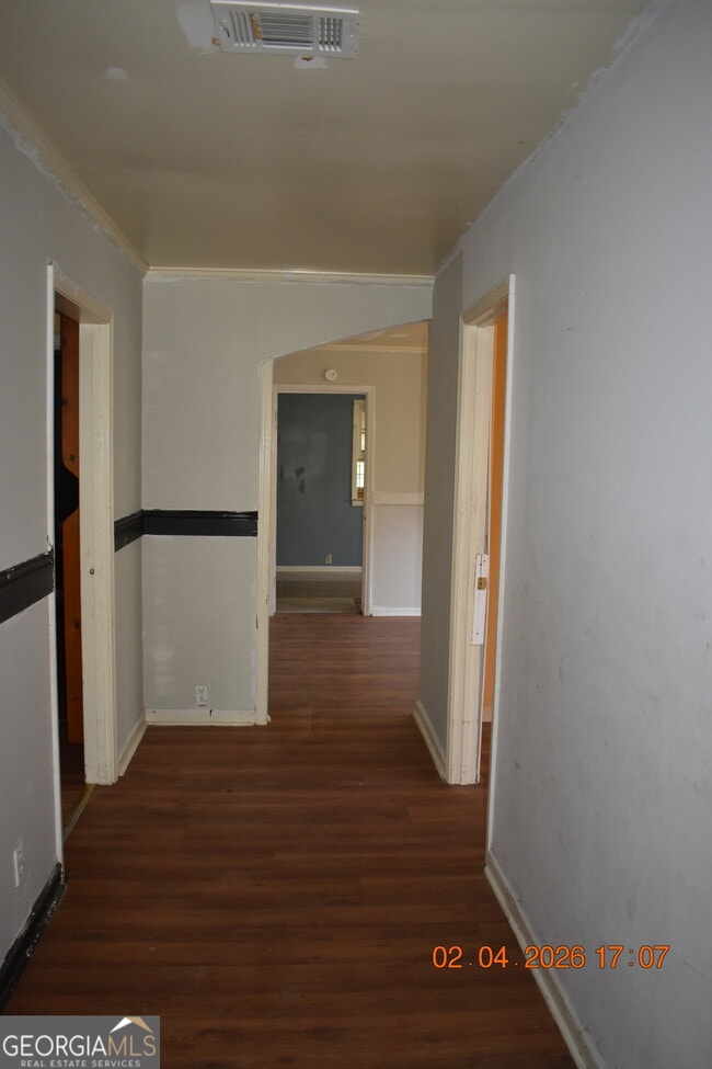 Building Photo - 1088 Radio Dr