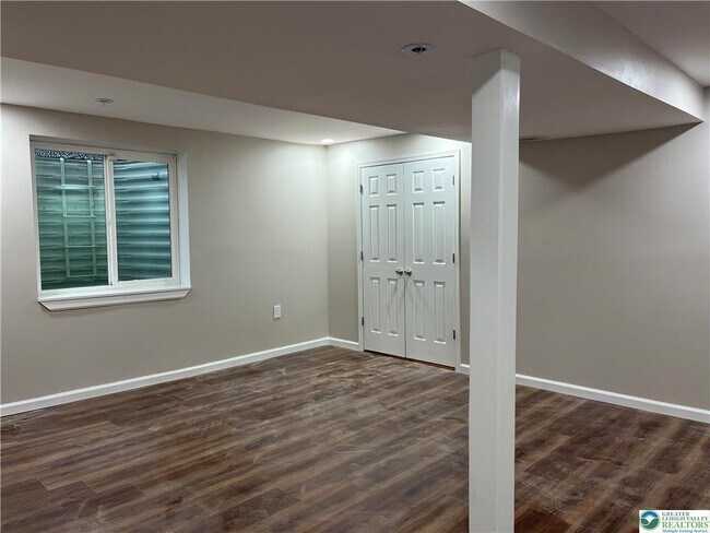 Building Photo - 5376 Jutland Rd