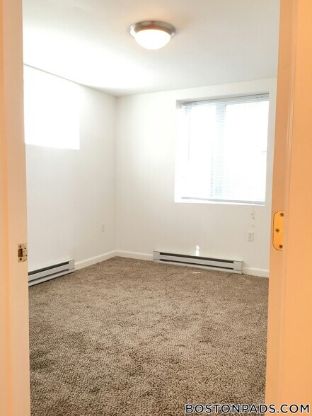 Building Photo - 43 May St