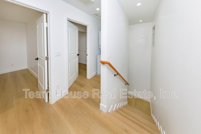 Building Photo - 7510 Etiwanda Ave