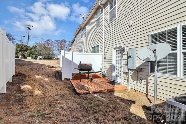 Building Photo - 14414 Tigress Ct