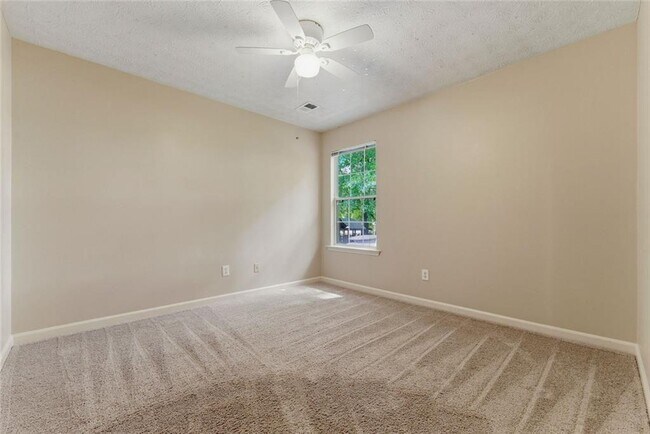 Building Photo - 4295 Cabretta Dr