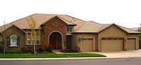 Building Photo - RARE ONE STORY EXECUTIVE HOME IN GATED COM...