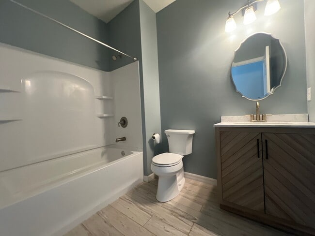 Building Photo - Beautiful 3 Bedroom 2 Bathroom Home, with Scenic Backyard View. Ormond Beach in Hunter's Ridge Co...