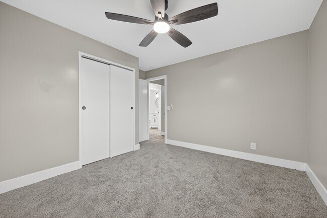 Building Photo - 5737 Kroegermount Dr