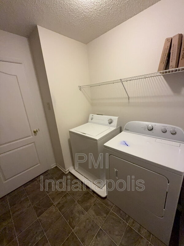 Building Photo - 12120 E 141st St