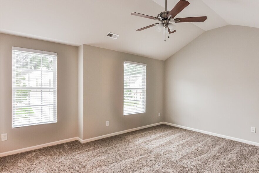 Building Photo - 3783 Burtons Barn St