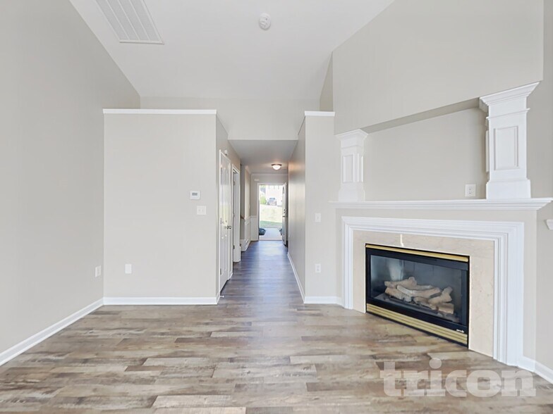 Building Photo - 6916 Brandon Chase Ln