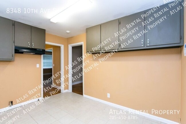 Building Photo - 8348 10th Ave S