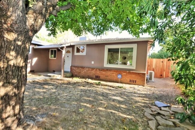 Building Photo - 6906 Pin Oak Ct