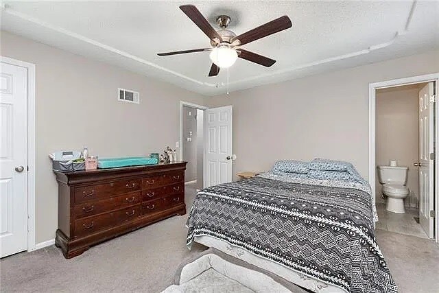 10x15 Master Bedroom - 919 NE 112th Ter