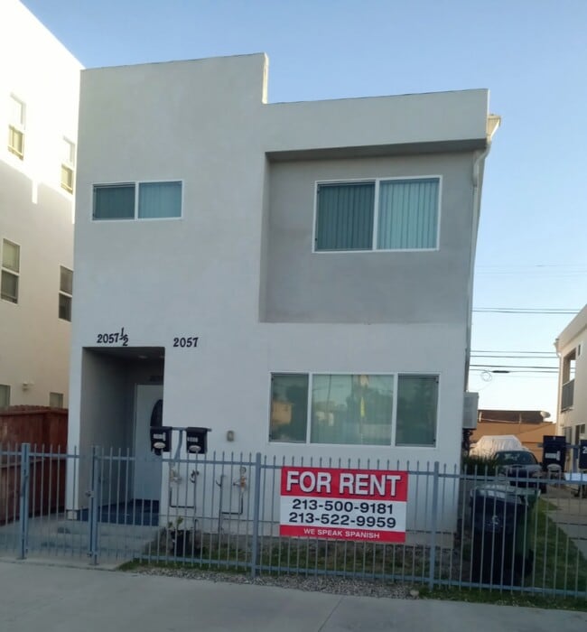 Building Photo - 2057 W Florence Ave