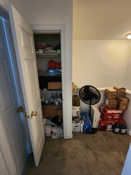 Upstairs Hallway - 4205 Riding Place Rd