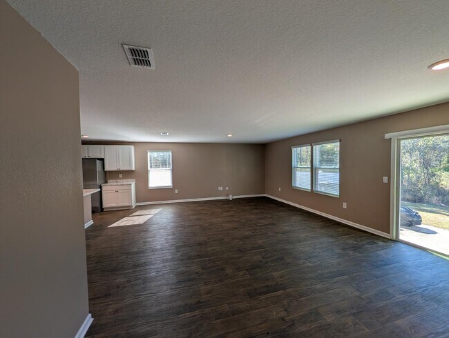 Building Photo - 3107 Rustic Deer Wy